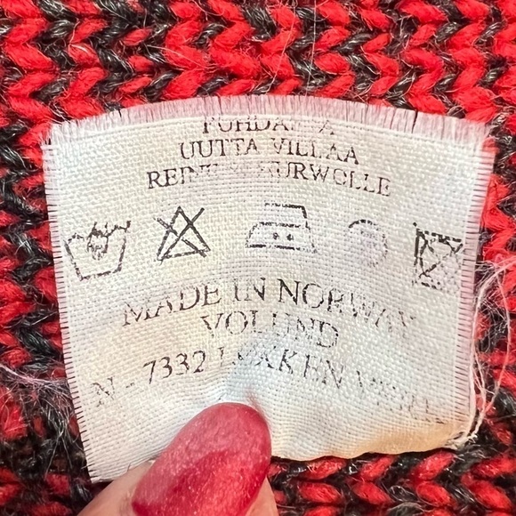 SALE 1/2 OFF Lambswool Sweater Volund Norwegian Cardigan VTG Sz S Red Blk EUC - Picture 13 of 13